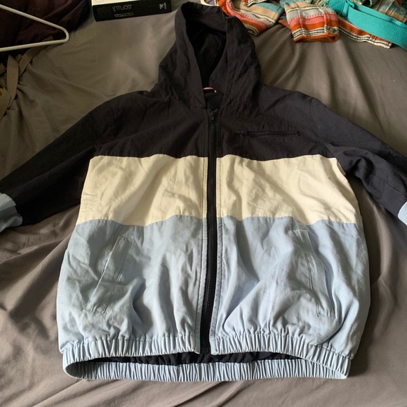 Brandy Melville Jackets & Blazers - Brandy Melville Windbreaker
